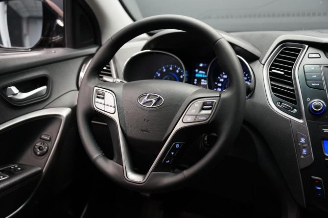 Hyundai Santa Fe III с пробегом 2012 года, цена 1 669 000 рублей, 225000 км, внедорожник, Автокод Объявления
