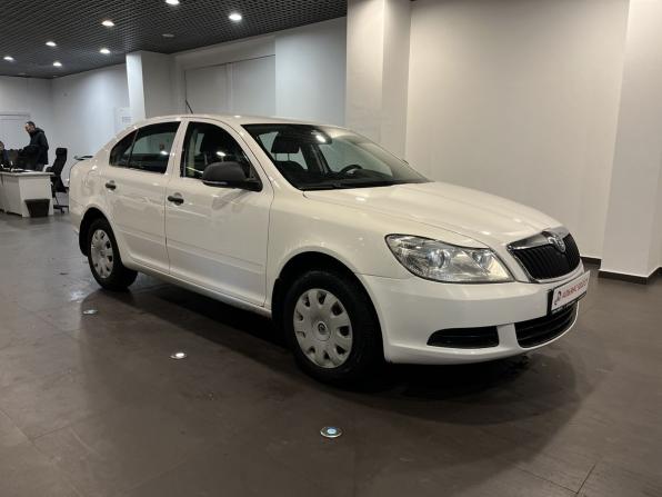 Skoda Octavia II (A5) Рестайлинг с пробегом 2013 года, цена 735 000 рублей, 235334 км, лифтбек, Автокод Объявления