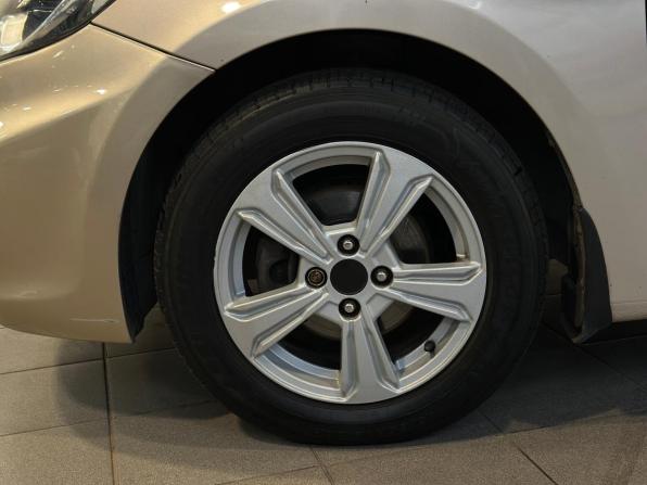Hyundai Solaris I с пробегом 2013 года, цена 740 000 рублей, 175900 км, хэтчбек, Автокод Объявления