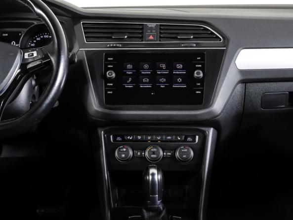 Volkswagen Tiguan II с пробегом 2018 года, цена 2 630 000 рублей, 71194 км, внедорожник, Автокод Объявления
