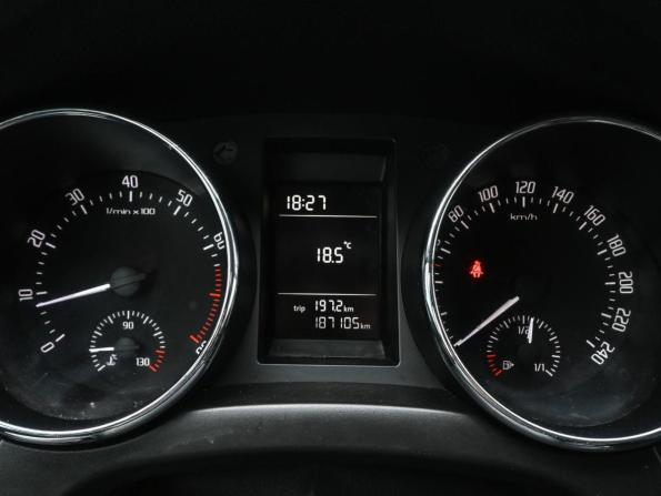 Skoda Yeti I Рестайлинг с пробегом 2014 года, цена 849 000 рублей, 187105 км, внедорожник, Автокод Объявления