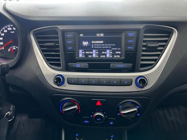 Hyundai Solaris II с пробегом 2018 года, цена 1 420 000 рублей, 66000 км, седан, Автокод Объявления