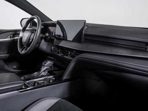 Toyota Camry IX (XV80) с пробегом 2024 года, цена 4 549 000 рублей, 3200 км, седан, Автокод Объявления