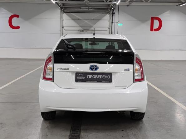 Toyota Prius III Рестайлинг (XW30) с пробегом 2015 года, цена 1 280 000 рублей, 114561 км, лифтбек, Автокод Объявления