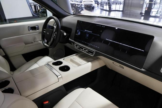 Новый Li Auto (Lixiang) L9 I Рестайлинг 2025 года, цена 12 228 695 рублей, внедорожник, Автокод Объявления