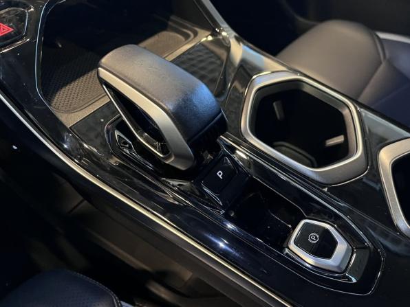 Geely Atlas II с пробегом 2023 года, цена 2 740 000 рублей, 30753 км, внедорожник, Автокод Объявления