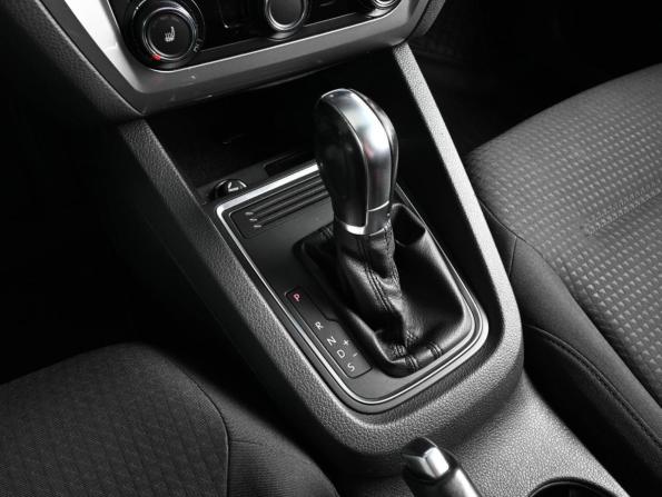 Volkswagen Jetta VI Рестайлинг с пробегом 2018 года, цена 1 549 000 рублей, 141771 км, седан, Автокод Объявления