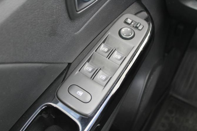 Renault Kaptur I Рестайлинг с пробегом 2021 года, цена 1 725 000 рублей, 73000 км, внедорожник, Автокод Объявления