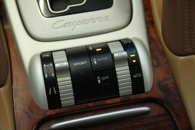 Porsche Cayenne I Рестайлинг (957) с пробегом 2007 года, цена 1 399 000 рублей, 230000 км, внедорожник, Автокод Объявления