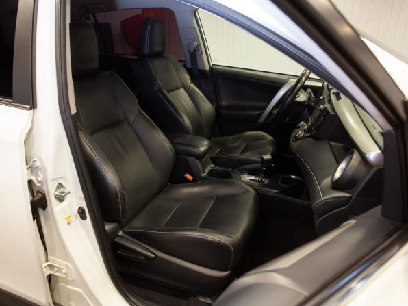Toyota RAV4 IV (XA40) Рестайлинг с пробегом 2018 года, цена 2 750 000 рублей, 199902 км, внедорожник, Автокод Объявления