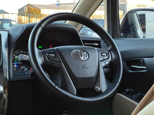 Toyota Alphard III Рестайлинг с пробегом 2021 года, цена 4 700 000 рублей, 60948 км, минивэн, Автокод Объявления