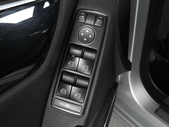 Mercedes-Benz C-Класс III (W204) Рестайлинг с пробегом 2013 года, цена 1 279 000 рублей, 238910 км, седан, Автокод Объявления