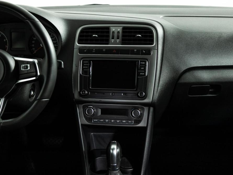 Volkswagen Polo V Рестайлинг Санкт-Петербург  - изображение 14