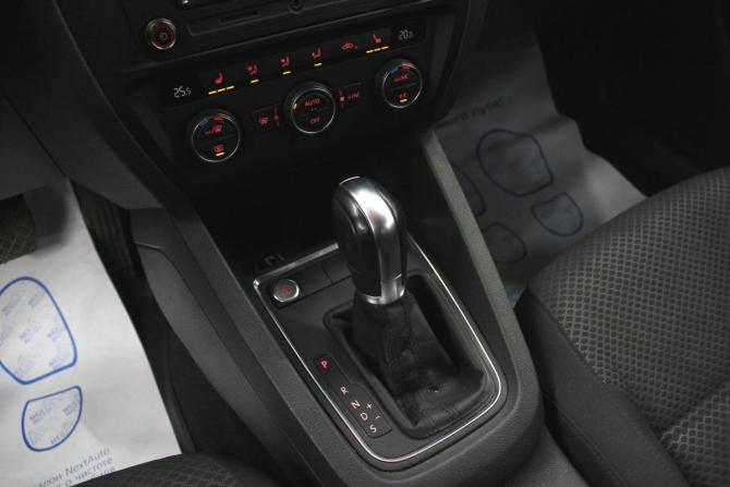 Volkswagen Jetta VI Рестайлинг с пробегом 2018 года, цена 1 499 000 рублей, 174439 км, седан, Автокод Объявления