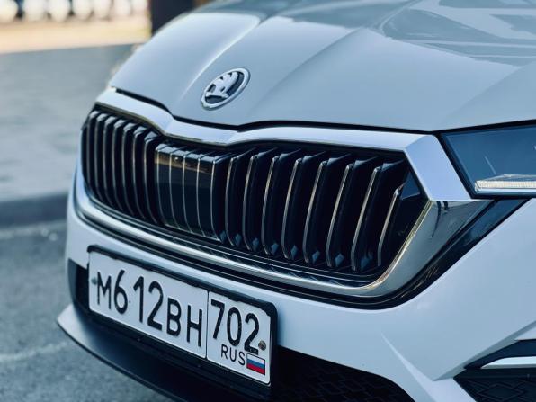 Skoda Octavia IV (A8) с пробегом 2023 года, цена 2 590 000 рублей, 61000 км, лифтбек, Автокод Объявления