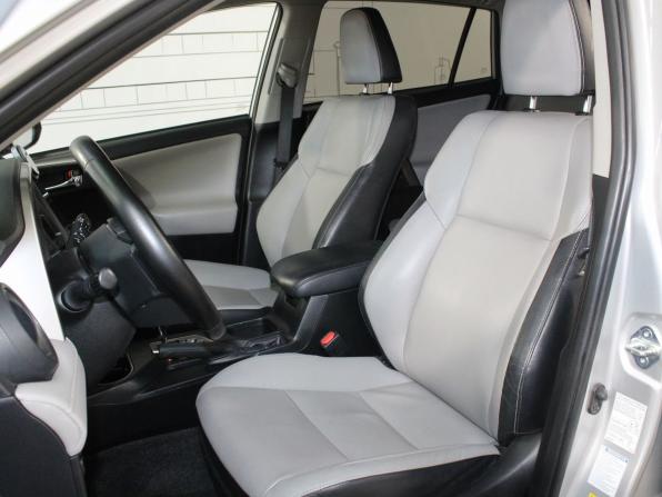 Toyota RAV4 IV (XA40) Рестайлинг с пробегом 2018 года, цена 3 180 000 рублей, 134000 км, внедорожник, Автокод Объявления