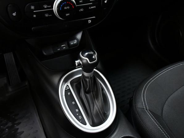 Kia Soul II Рестайлинг с пробегом 2018 года, цена 1 597 000 рублей, 102041 км, хэтчбек, Автокод Объявления