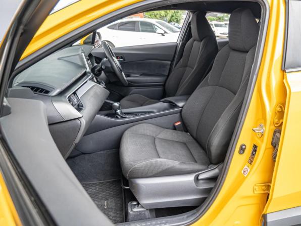 Toyota C-HR I с пробегом 2018 года, цена 2 150 000 рублей, 133812 км, внедорожник, Автокод Объявления