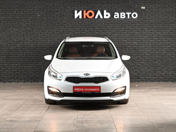 Kia Ceed II Рестайлинг с пробегом 2015 года, цена 1 180 000 рублей, 204553 км, универсал, Автокод Объявления