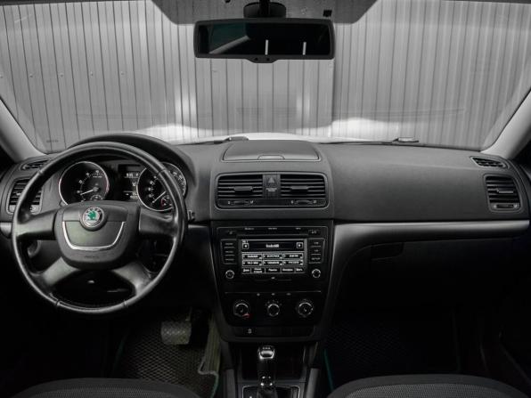 Skoda Yeti I с пробегом 2013 года, цена 800 000 рублей, 192246 км, внедорожник, Автокод Объявления