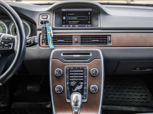 Volvo XC70 II с пробегом 2012 года, цена 1 378 000 рублей, 299373 км, универсал, Автокод Объявления