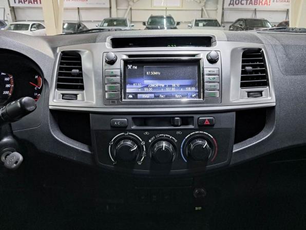 Toyota Hilux VII Рестайлинг с пробегом 2014 года, цена 1 830 000 рублей, 267368 км, offers.body_type.unknown, Автокод Объявления