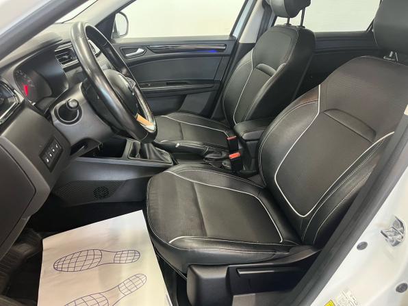 Renault Arkana I с пробегом 2020 года, цена 1 640 000 рублей, 97152 км, внедорожник, Автокод Объявления