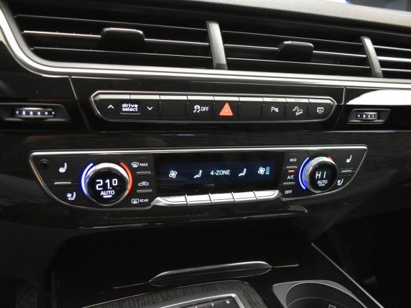 Audi Q7 II (4M) с пробегом 2019 года, цена 5 699 000 рублей, 85823 км, внедорожник, Автокод Объявления