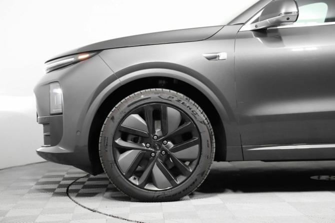 Новый Li Auto (Lixiang) L6 2025 года, цена 8 990 000 рублей, внедорожник, Автокод Объявления