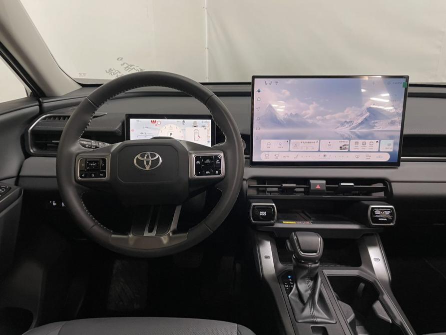 Toyota RAV4 VI (XA60) Воронеж  - изображение 18