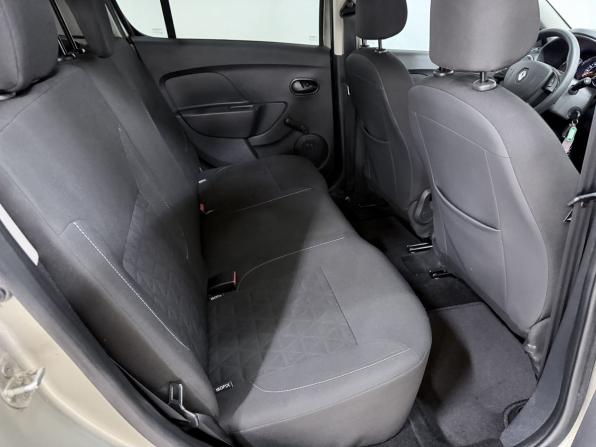 Renault Sandero II с пробегом 2018 года, цена 1 099 000 рублей, 93294 км, хэтчбек, Автокод Объявления