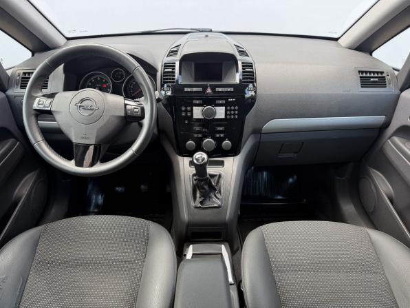 Opel Zafira B Рестайлинг с пробегом 2011 года, цена 700 000 рублей, 218815 км, компактвэн, Автокод Объявления