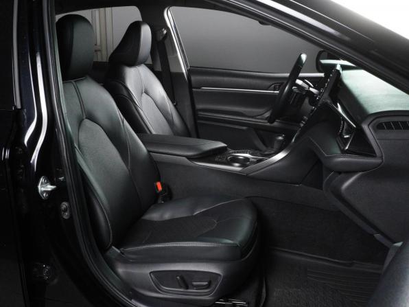 Toyota Camry VIII (XV70) Рестайлинг с пробегом 2021 года, цена 3 390 000 рублей, 74927 км, седан, Автокод Объявления