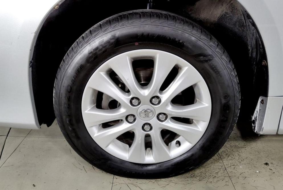 Toyota Voxy II (R70) Рестайлинг Волгоград  - изображение 10