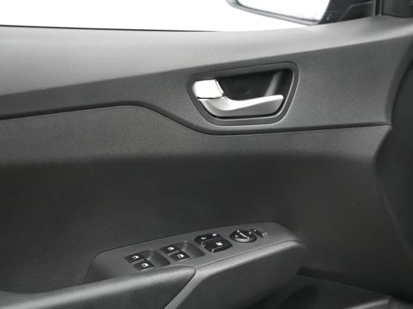 Hyundai Solaris II Рестайлинг с пробегом 2020 года, цена 1 370 000 рублей, 68000 км, седан, Автокод Объявления