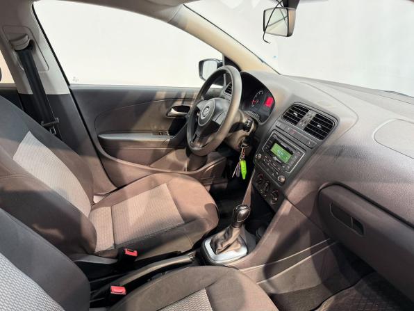 Volkswagen Polo V с пробегом 2014 года, цена 840 000 рублей, 138883 км, седан, Автокод Объявления