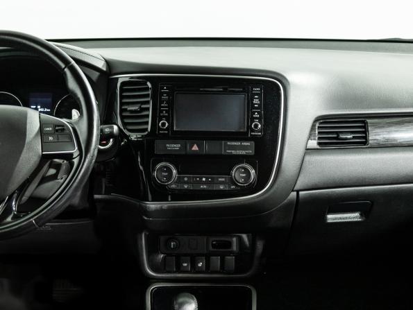 Mitsubishi Outlander III Рестайлинг 2 с пробегом 2017 года, цена 1 569 700 рублей, 183457 км, внедорожник, Автокод Объявления