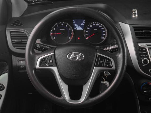 Hyundai Solaris I с пробегом 2014 года, цена 869 000 рублей, 105222 км, хэтчбек, Автокод Объявления
