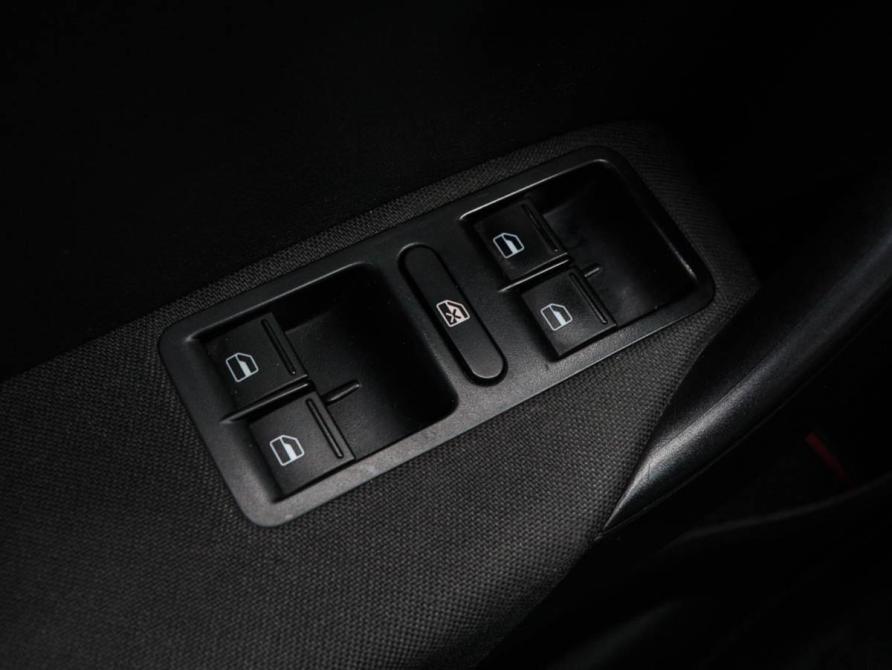 Volkswagen Polo V Рестайлинг Москва  - изображение 17