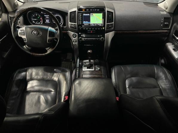 Toyota Land Cruiser 200 Series Рестайлинг 1 с пробегом 2013 года, цена 2 747 000 рублей, 314357 км, внедорожник, Автокод Объявления