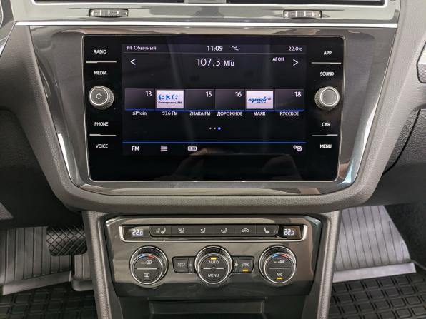 Volkswagen Tiguan II с пробегом 2018 года, цена 2 955 000 рублей, 89168 км, внедорожник, Автокод Объявления