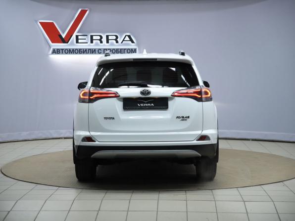 Toyota RAV4 IV (XA40) Рестайлинг с пробегом 2016 года, цена 2 330 000 рублей, 106969 км, внедорожник, Автокод Объявления