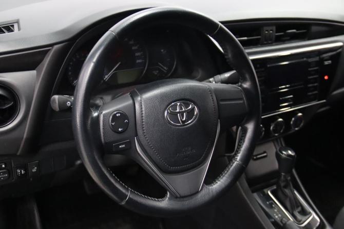 Toyota Corolla XI (E160 E170 E180) Рестайлинг 1 с пробегом 2017 года, цена 1 665 650 рублей, 114700 км, седан, Автокод Объявления