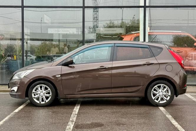 Hyundai Solaris I Рестайлинг с пробегом 2015 года, цена 736 000 рублей, 216951 км, хэтчбек, Автокод Объявления