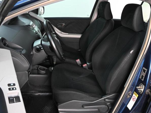 Toyota Yaris II с пробегом 2006 года, цена 599 000 рублей, 173811 км, хэтчбек, Автокод Объявления