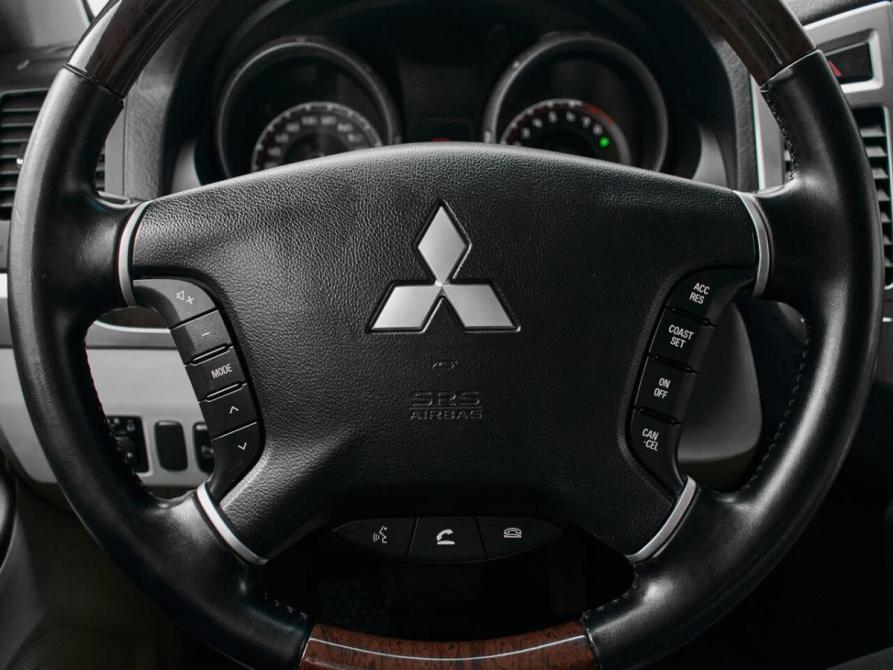 Mitsubishi Pajero IV Рестайлинг 2 Екатеринбург  - изображение 13