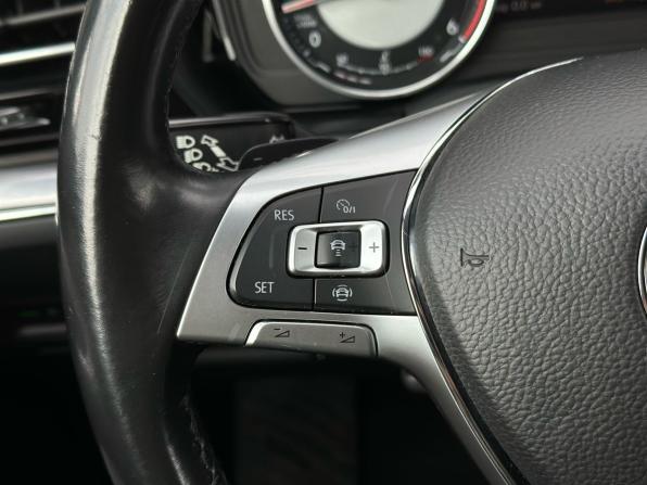 Volkswagen Touareg III с пробегом 2019 года, цена 3 650 000 рублей, 198472 км, внедорожник, Автокод Объявления