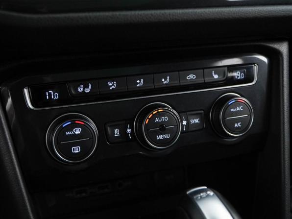 Volkswagen Tiguan II с пробегом 2018 года, цена 3 098 055 рублей, 165038 км, внедорожник, Автокод Объявления