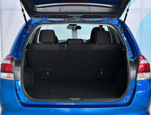 Toyota Corolla XI (E160 E170) Рестайлинг 2 с пробегом 2019 года, цена 1 392 000 рублей, 135226 км, универсал, Автокод Объявления