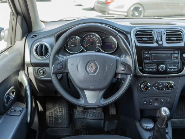 Renault Sandero II с пробегом 2015 года, цена 1 059 000 рублей, 110849 км, хэтчбек, Автокод Объявления